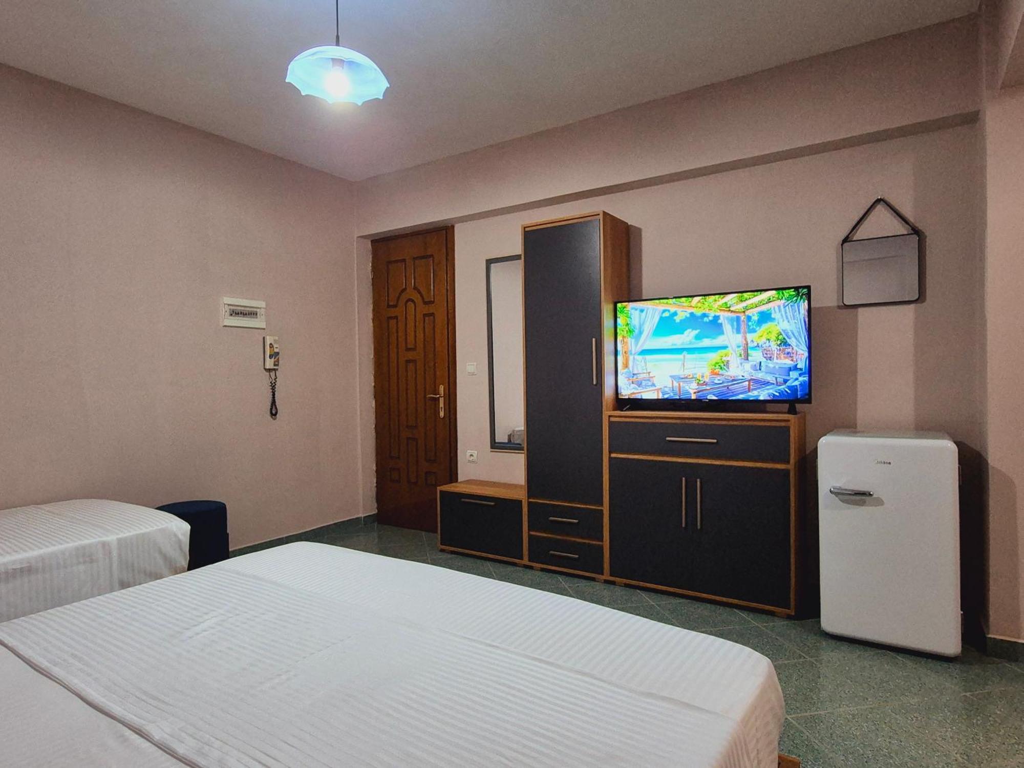 Barca Rooms Sarande Exterior photo