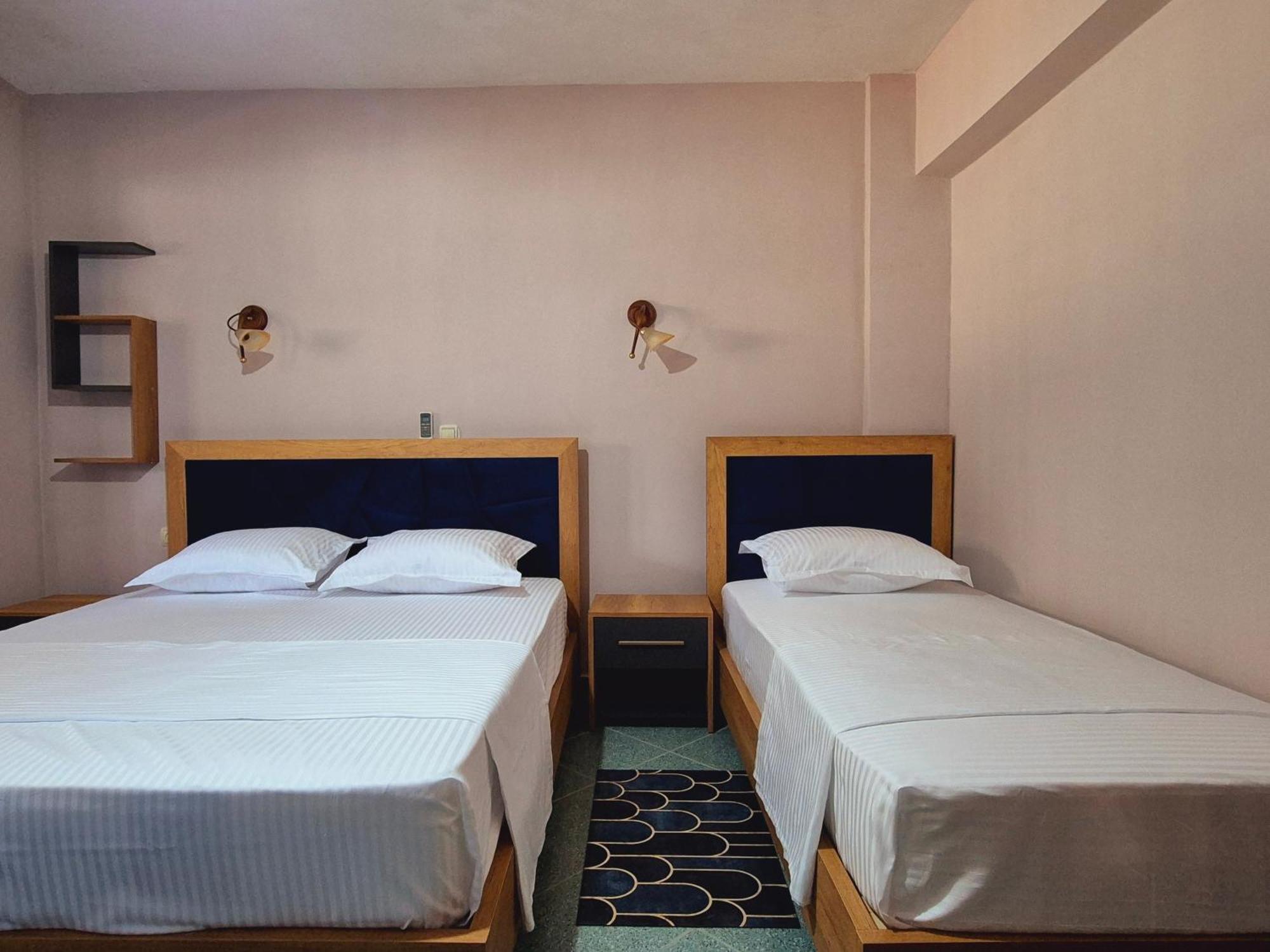 Barca Rooms Sarande Exterior photo